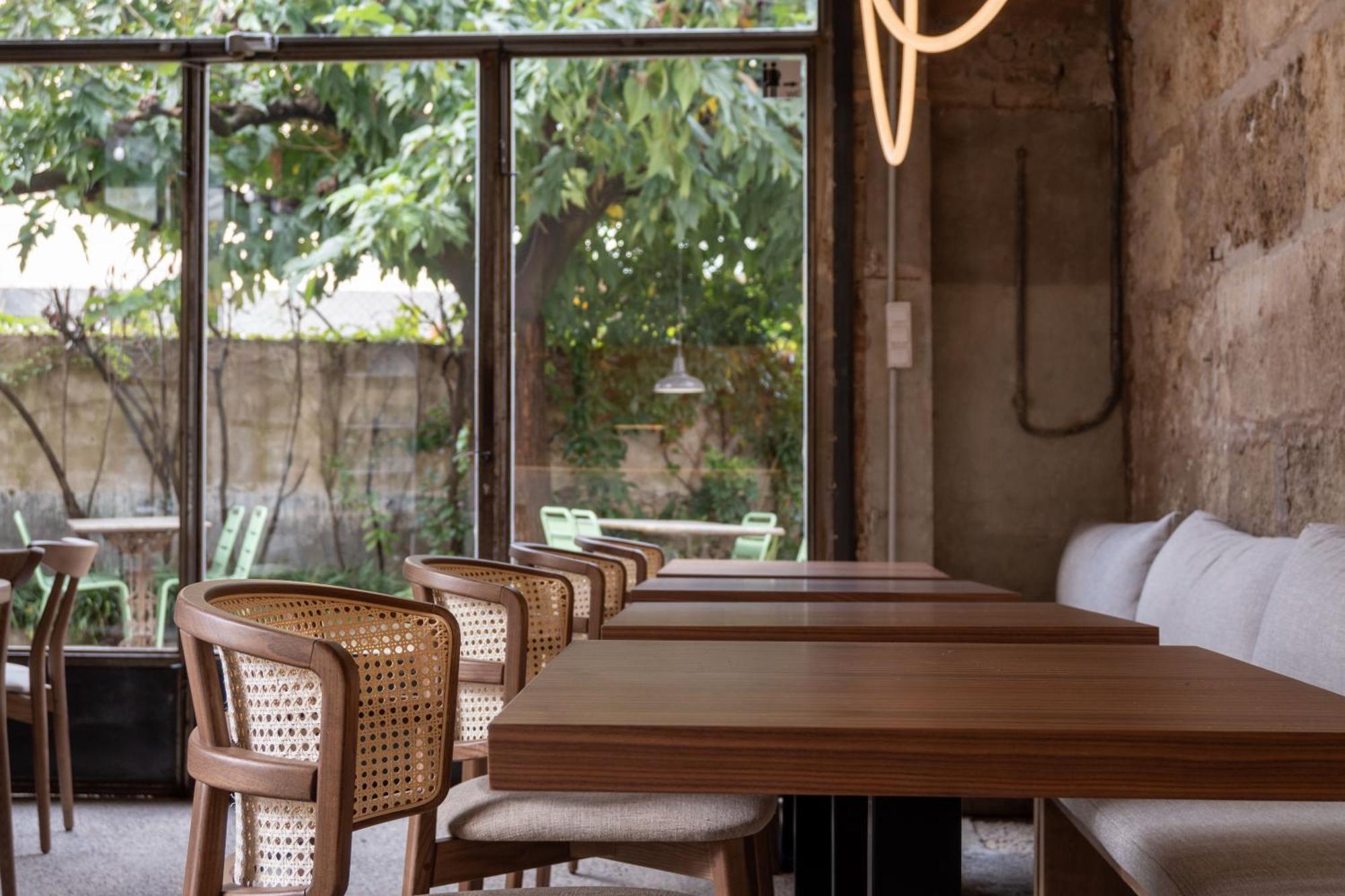 Flora Bed & Breakfast Banyoles Ngoại thất bức ảnh